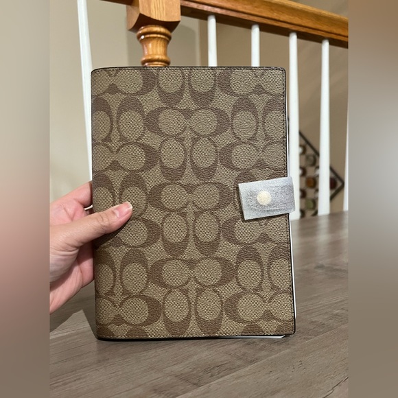 New Coach Notebook in Signature Canvas - Picture 3 of 5